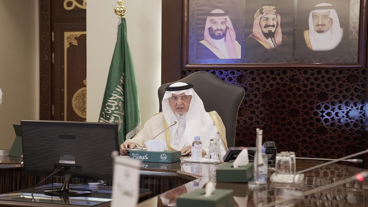 ‏أمير مكة يؤكد على أهمية الربط الإلكتروني بين الجهات الحكومية