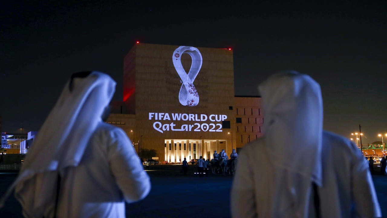 كشف تلاعب الدوحة في أعداد مصابي كورونا خوفًا من إلغاء استضافتها لكأس العالم