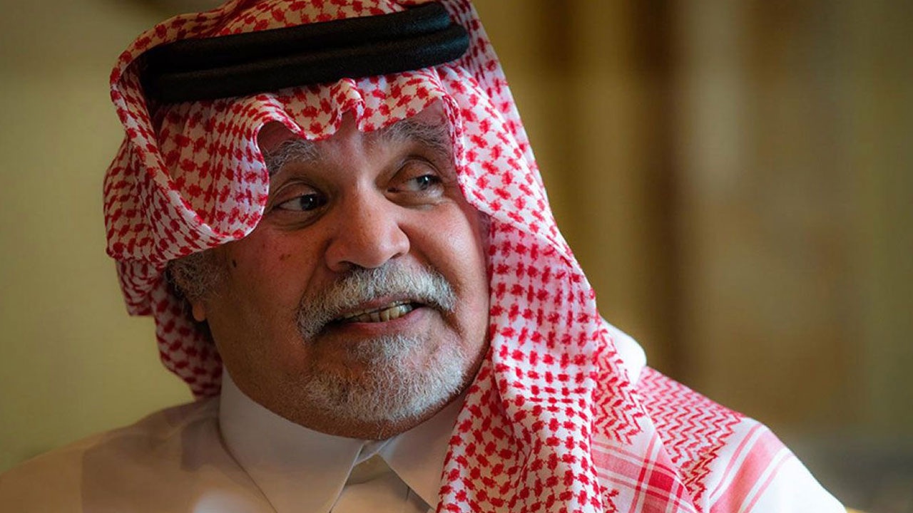 سفير المملكة بمصر يكشف سر إحجام الأمير بندر بن سلطان عن الظهور الإعلامي