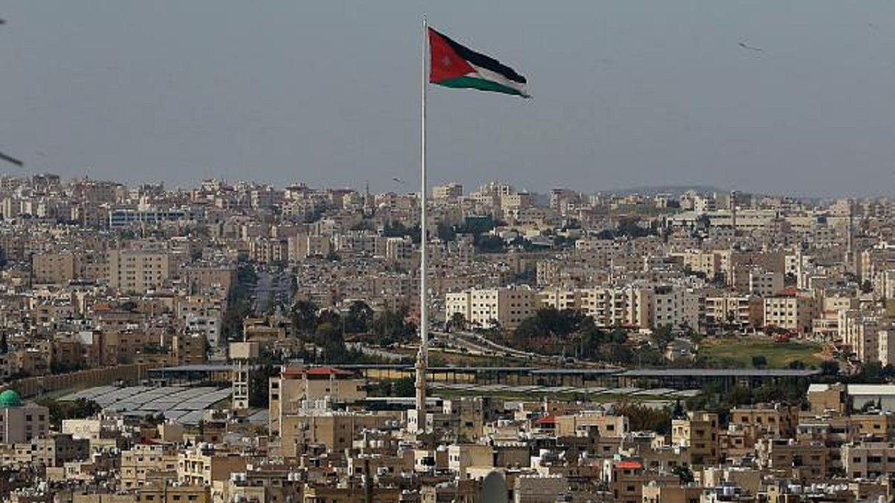 الأردن يفتح معابره الحدودية مع المملكة