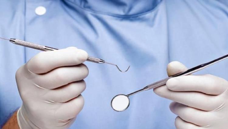 أطباء الأسنان القدامى يطالبون الصحة بإنهاء معاناتهم