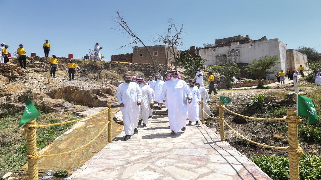 الأمير تركي بن طلال يوجه بإعادة تأهيل وتطوير قرية &#8220;زبنة&#8221; التراثية