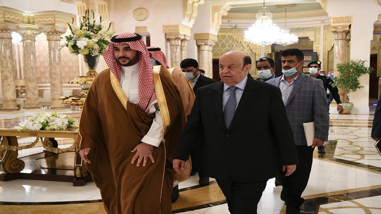 الأمير خالد بن سلمان يكشف تفاصيل اجتماعه مع الرئيس اليمني