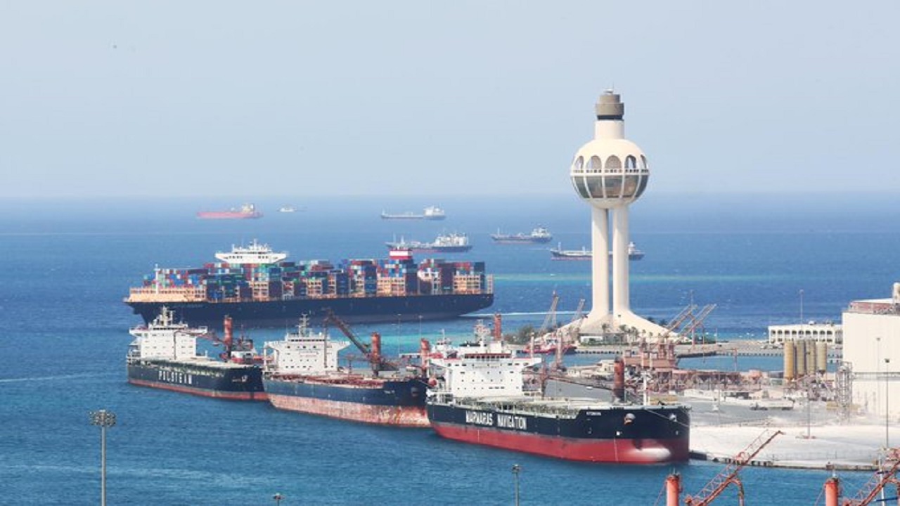 استئناف الحركة الملاحية بميناء جدة الإسلامي