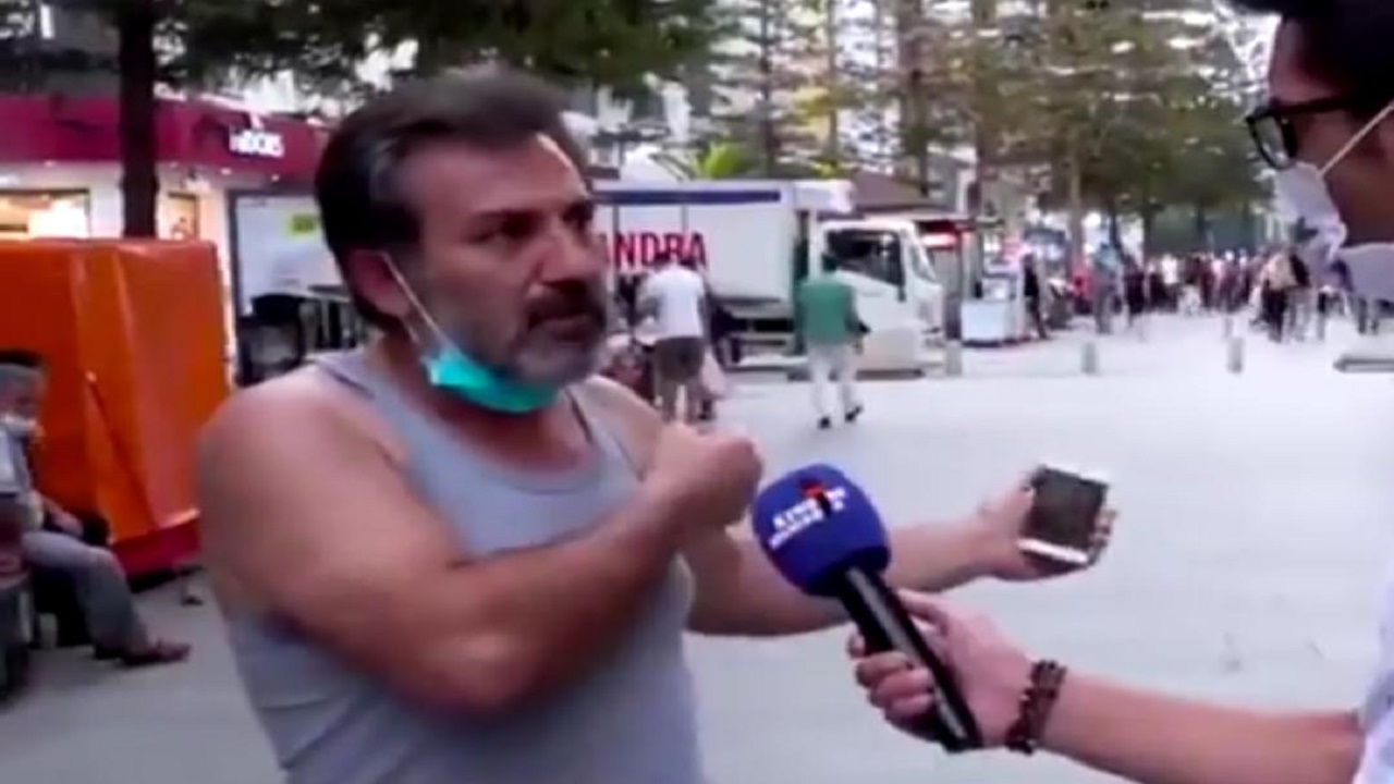 مواطن تركي يهاجم أردوغان : يضحك علينا بتصنيع الطائرات.. وهو لم يصنع حتى دراجة
