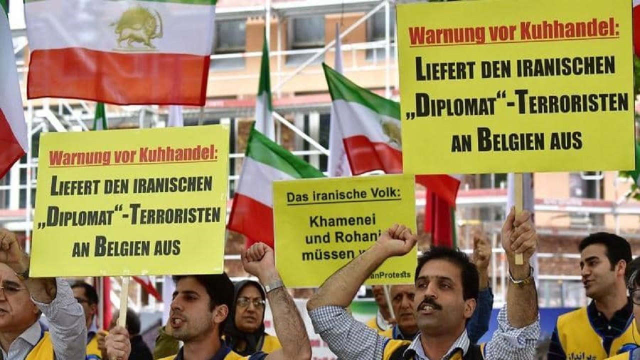 بلجيكا تحاكم دبلوماسيا إيرانيا لتورطه بمحاولة تفجير