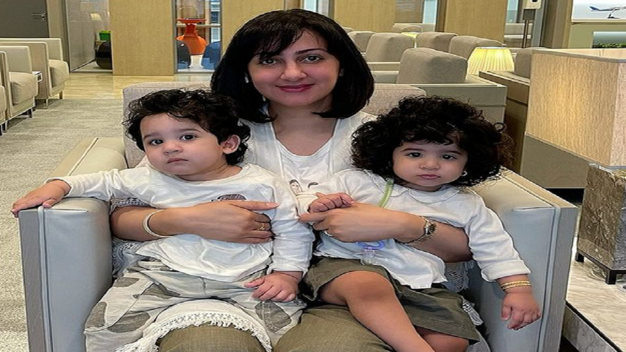 أحدث ظهور لـ&#8221;هيفاء حسين&#8221; مع طفليها