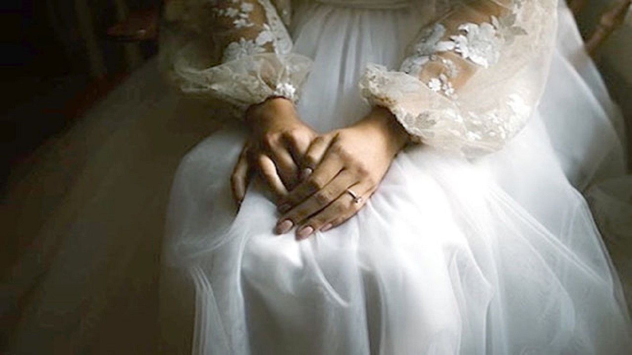 صورة صادمة تمنع زواج خمسيني من فتاة قاصر