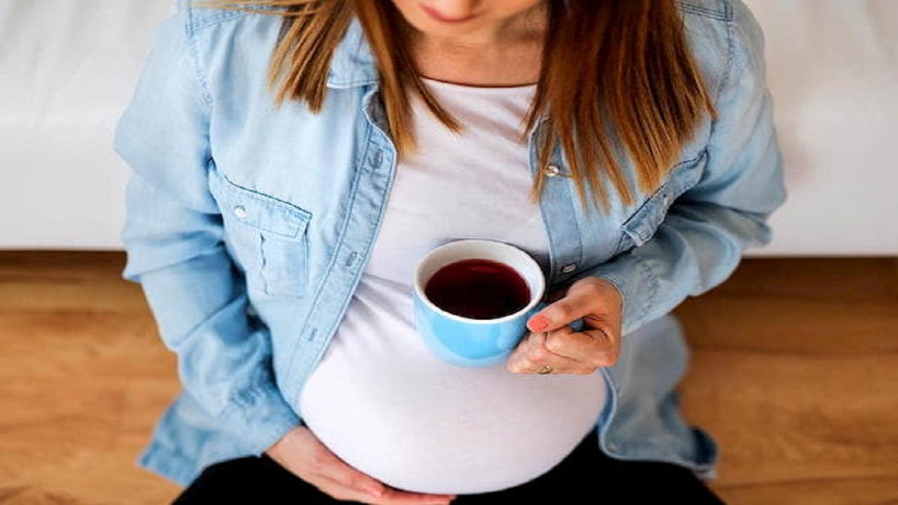 تناول &#8220;الحامل&#8221; كوب واحد من القهوة يومياً يُزيد من خطر الإملاص
