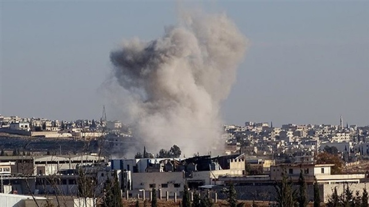 قصف حوثي يُنهي حياة طفل وإصابة 4 آخرين