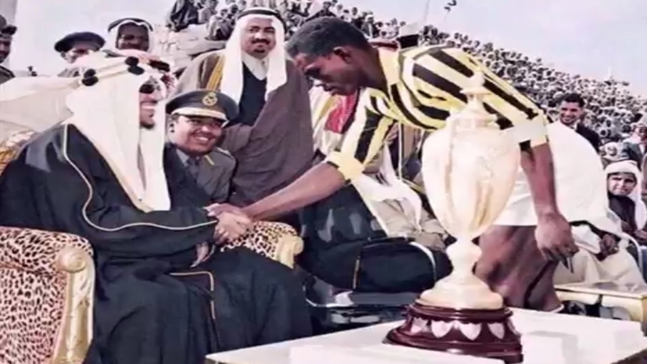 بالفيديو.. تاريخ كأس خادم الحرمين الشريفين منذ خمسينيات القرن الماضي