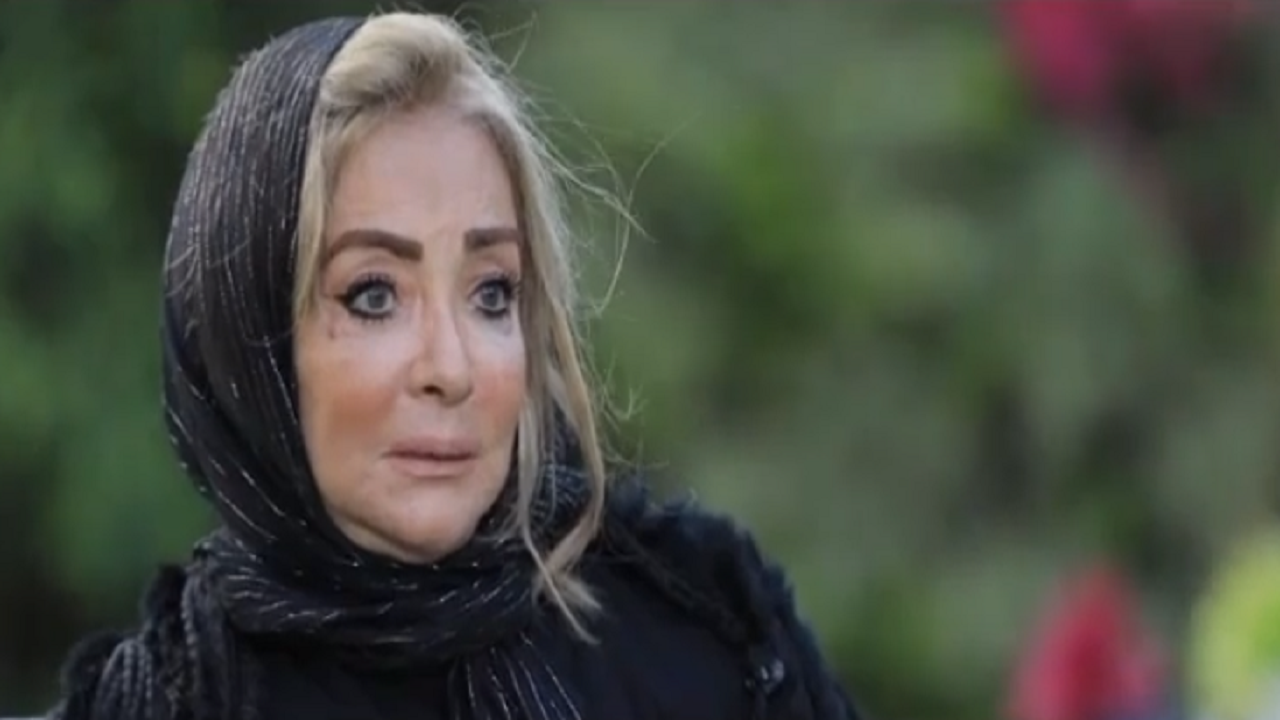 بالفيديو.. أول ظهور تلفزيوني لـ &#8220;شهيرة&#8221; بعد وفاة زوجها محمود ياسين