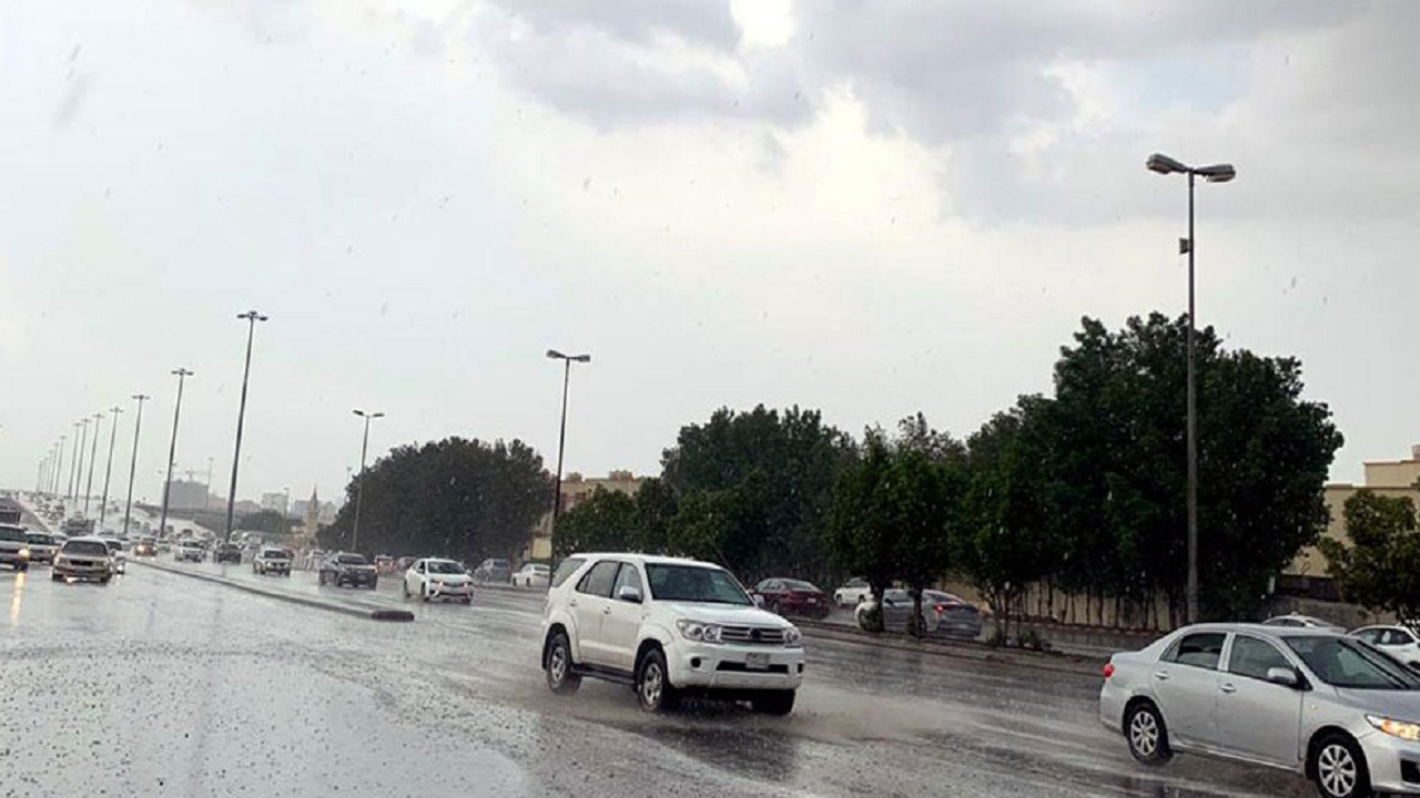 &#8220;الأرصاد&#8221;: أمطار غزيرة على جدة خلال الساعات القادمة