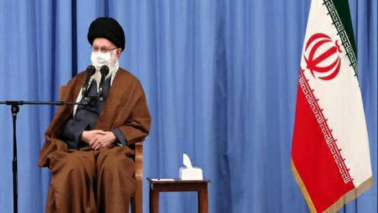 أمريكا توجع إيران بعقوبات جديدة تشمل مؤسسة يديرها خامنئي 
