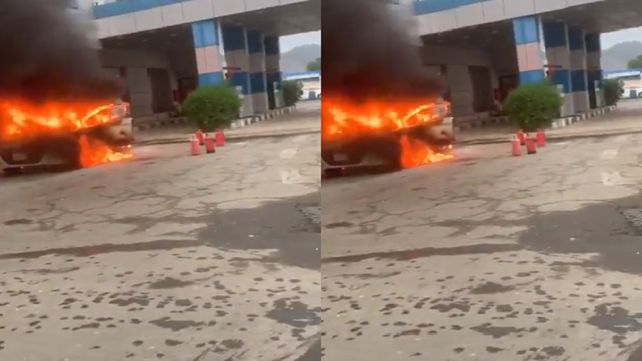 بالفيديو.. مواطن ينقذ محطة وقود من حريق هائل بمحايل عسير