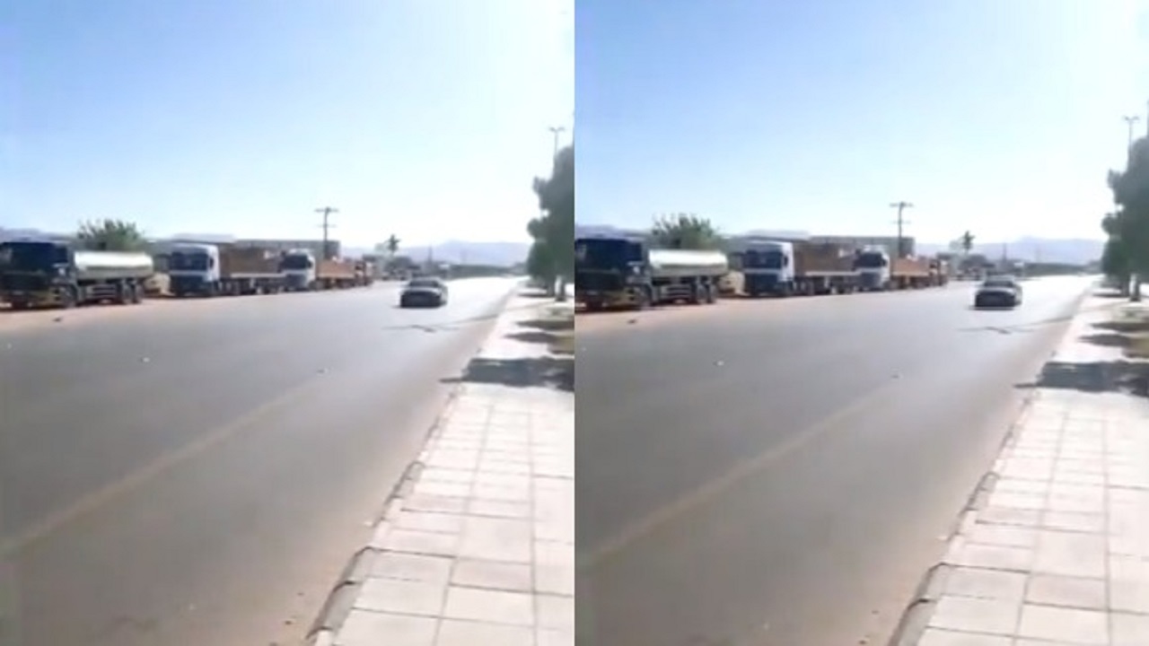 بالفيديو.. احتجاز الشاحنات والمركبات الثقيلة على طريق الملك عبدالله
