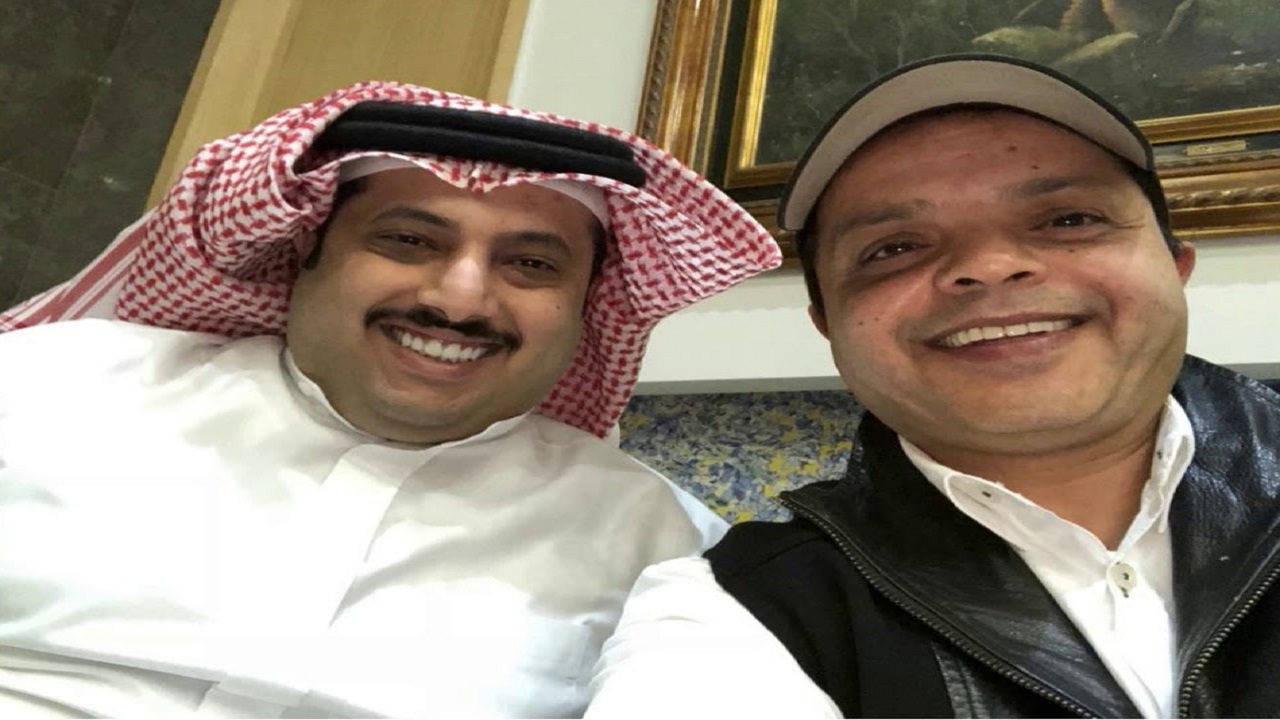 محمد هنيدي يمازح آل الشيخ في لعب الشطرنج