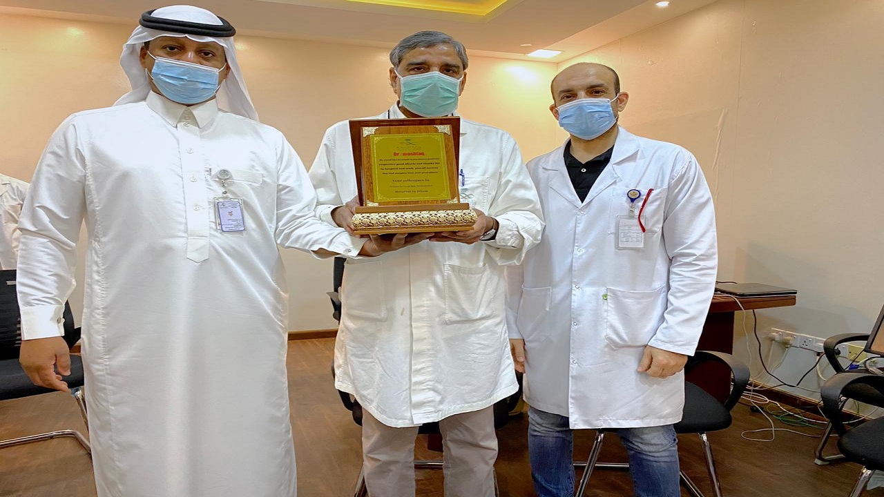 بعد 18 عاما : ادارة مستشفى الدلم تودع الدكتور مشتاق