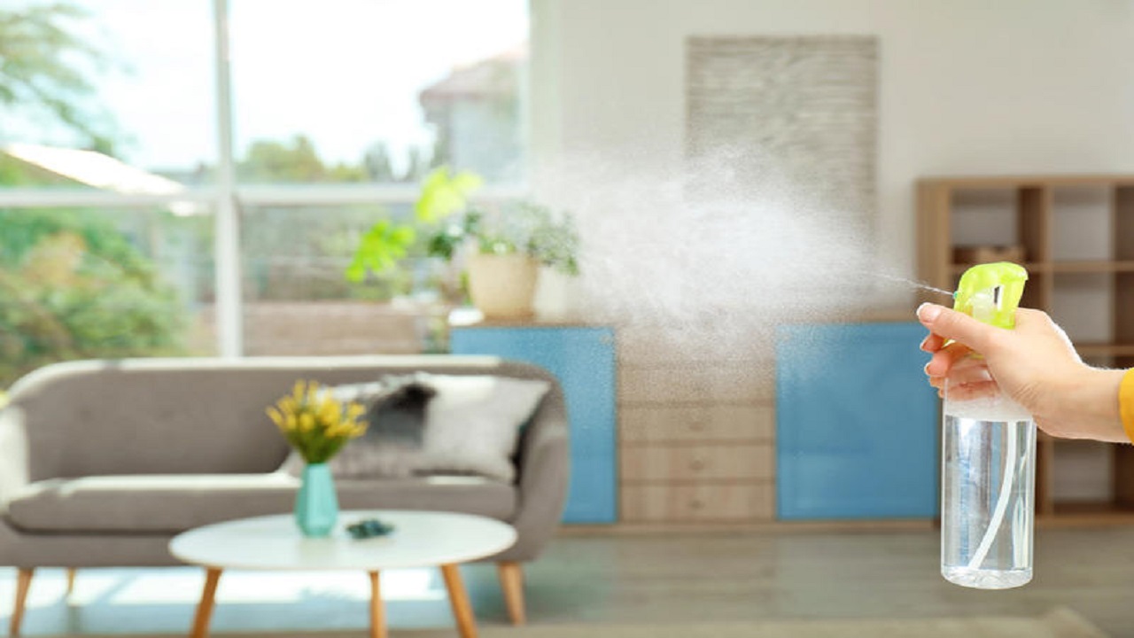 طرق بسيطة للتخلص من رائحة الميكروويف وتعطير منزلك