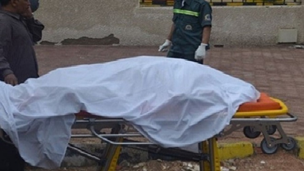 العثور على جثة امرأة ستينية متحللة في ظروف غامضة