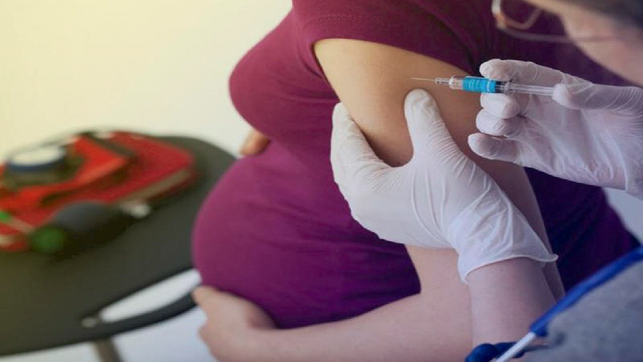النساء الحوامل خارج خطة اللقاح