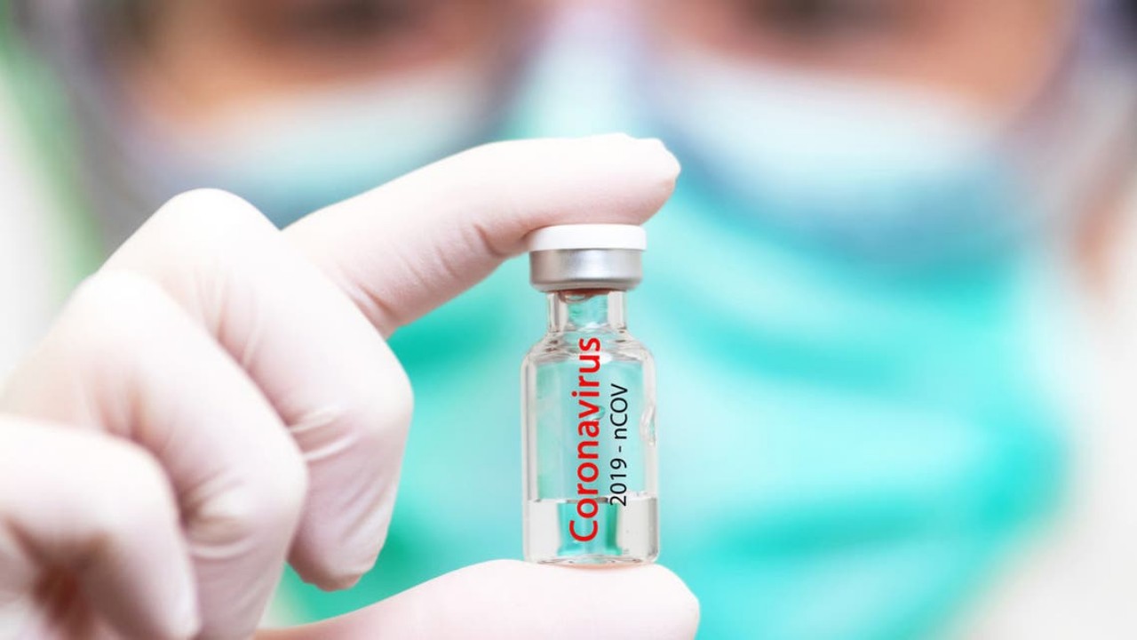 «بايونتك»: 2% من الخاضعين لتجارب اللقاح عانوا من صداع خفيف وإعياء