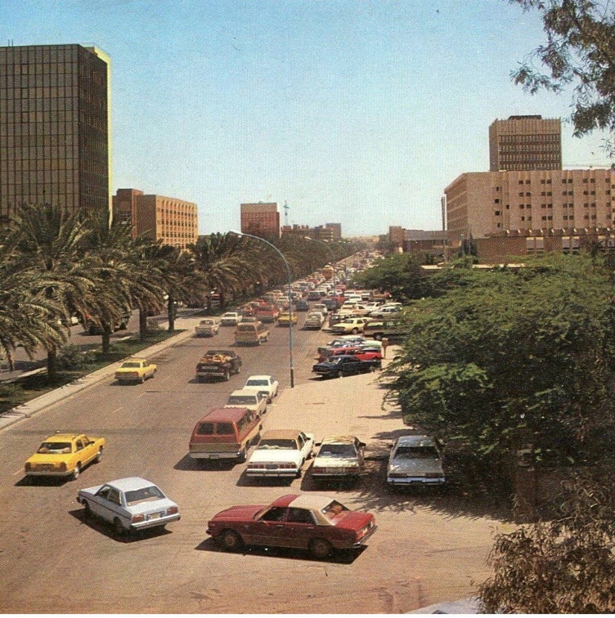 صورة نادرة للرياض شارع الجامعة