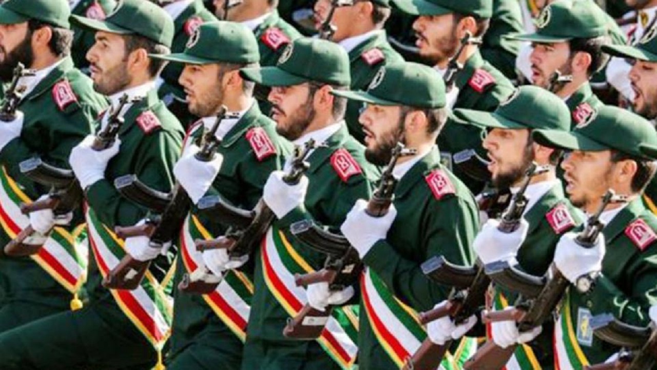 انفجارات عنيفة تهز مواقع الحرس الثوري الإيراني بريف دير الزور
