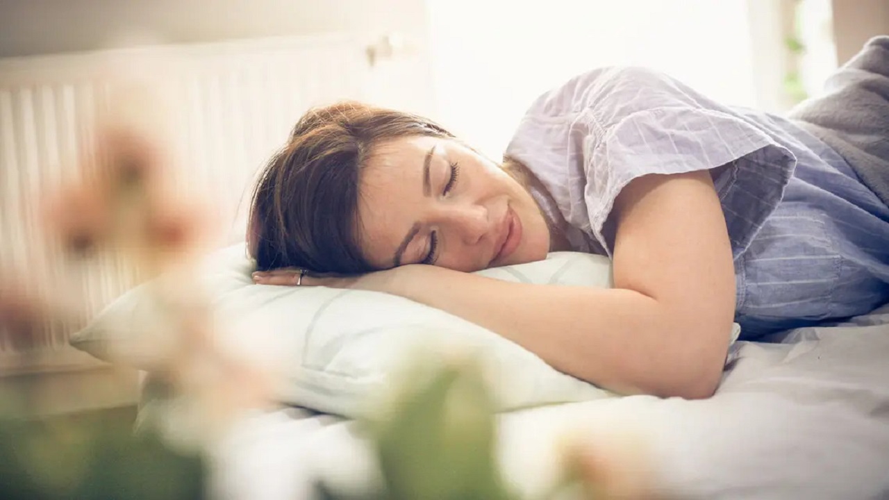 تحديد عدد ساعات النوم اللازمة لإزالة السموم من الدماغ