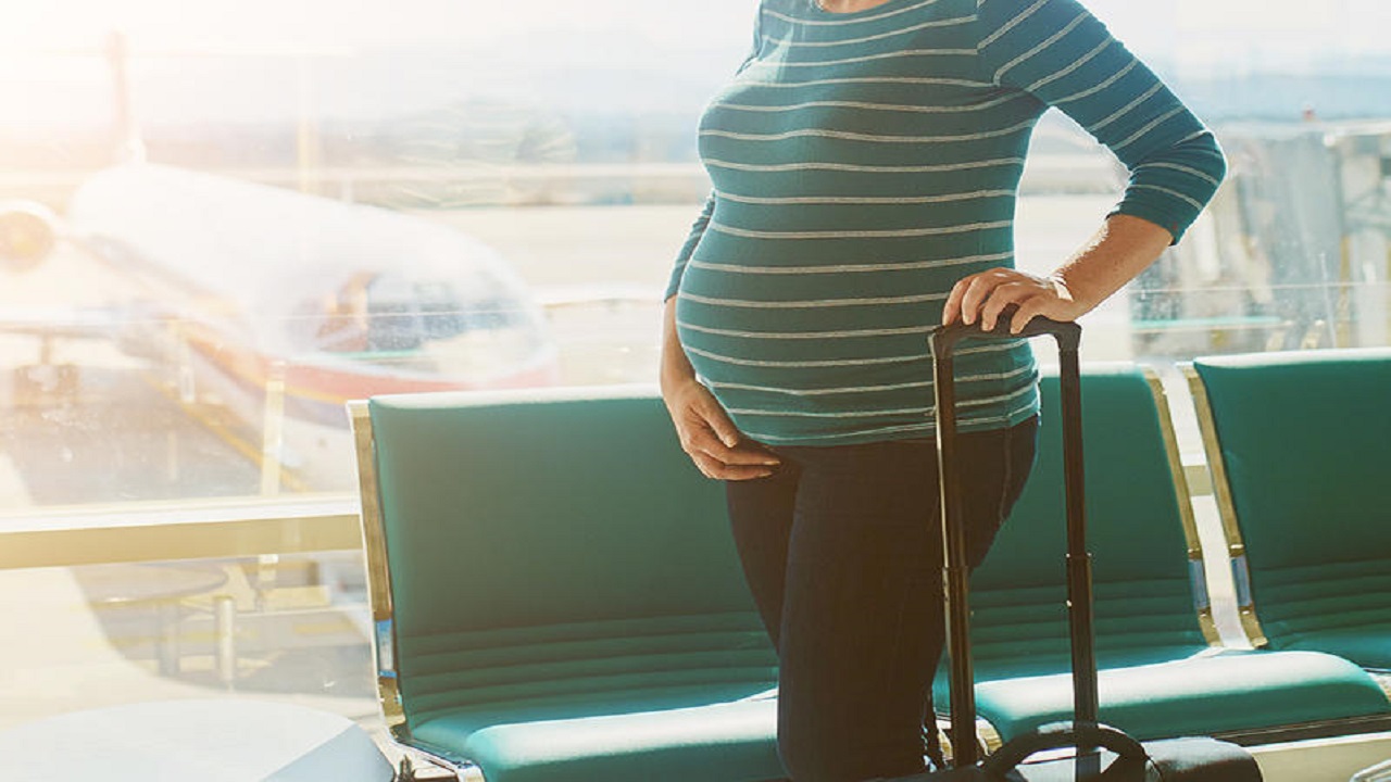 نصائح هامة لسفر آمن أثناء شهور الحمل