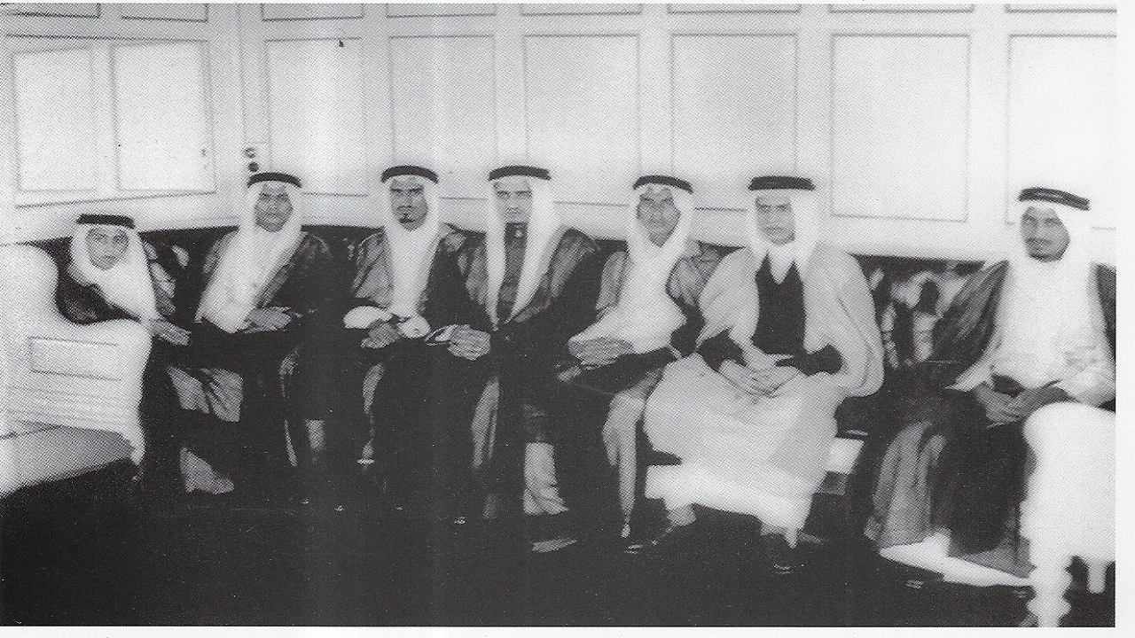 يخت مصري يجمع الملك خالد مع 6 من إخوته قبل أكثر من 70 عاما