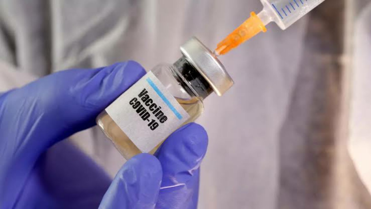حقيقة تسجيل أعراض جانبية للقاح كورونا في مركز اللقاحات بجدة &#8221; فيديو &#8221; 