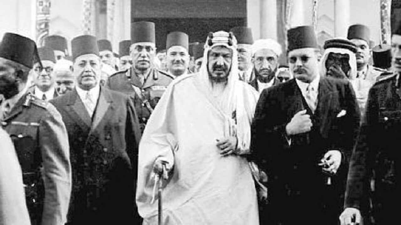 تفاصيل الرحلة التاريخية للملك عبدالعزيز وأبناءه إلى مصر قبل 75 عاما