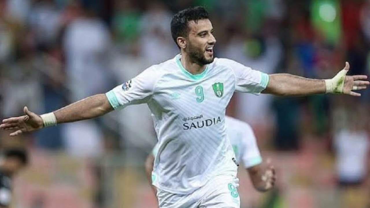 حسم الجدل حول مفاوضات الهلال مع السوري عمر السومة