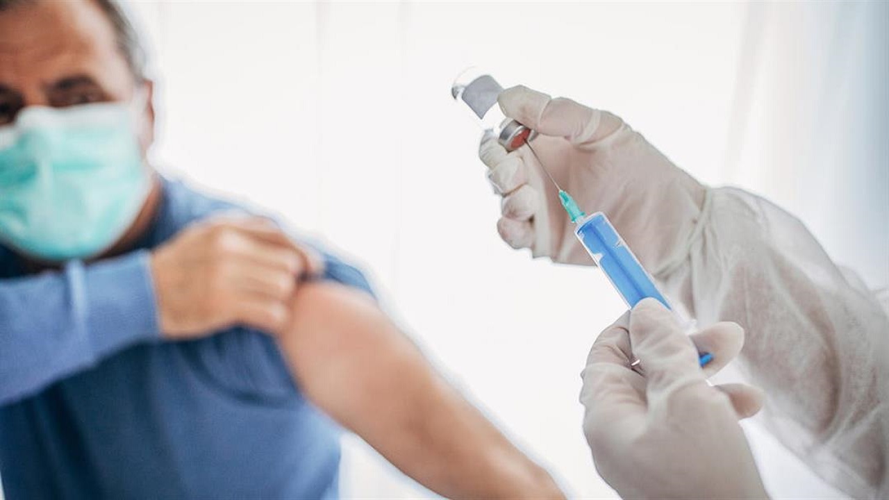 هل يمكن للشخص تحديد اللقاح الذي سيحصل عليه؟ &#8220;الصحة&#8221; توضح