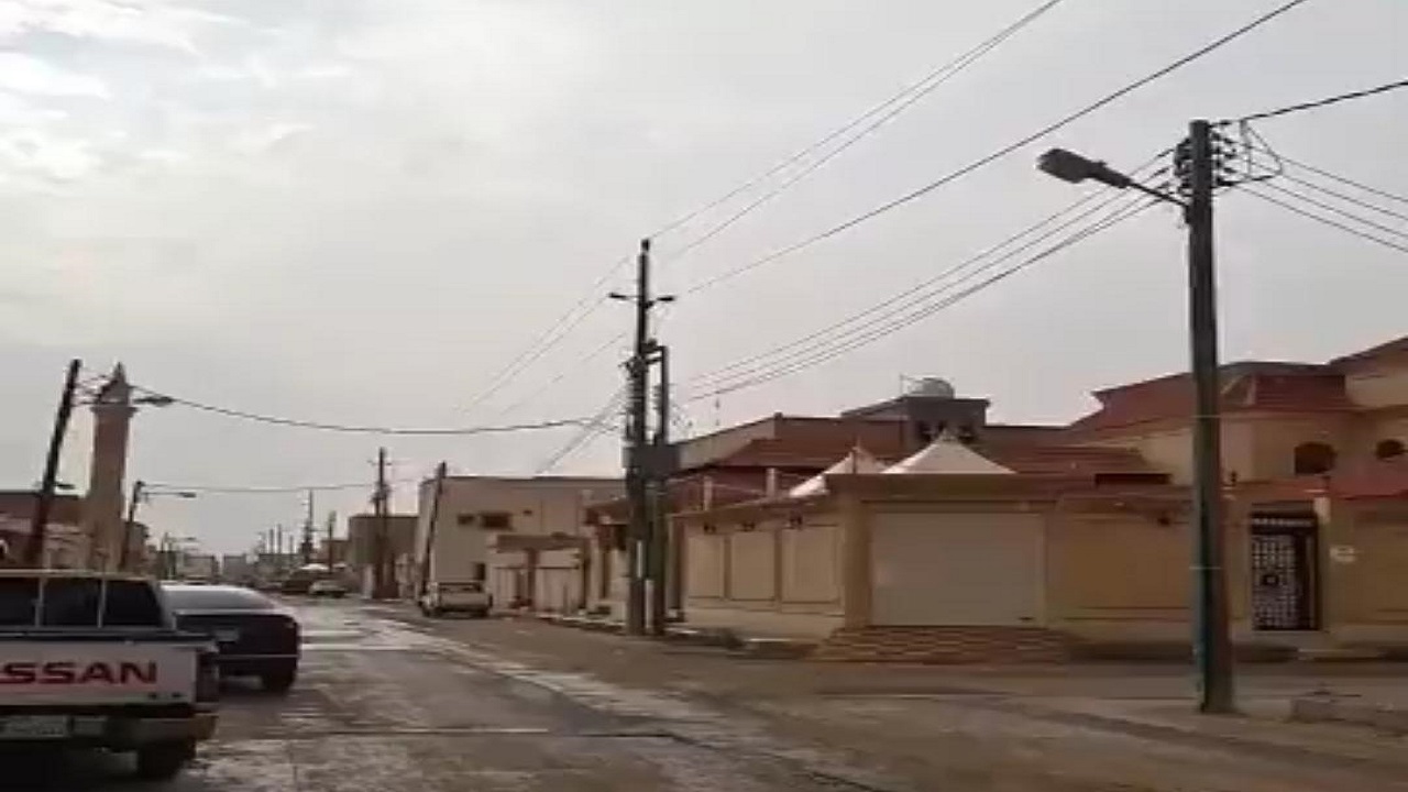 بالفيديو.. هطول أمطار على حفر الباطن