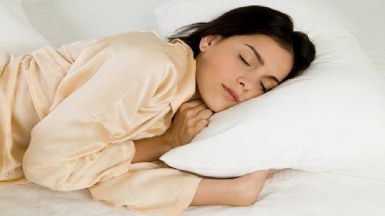 النوم بالمكياج يقلل متوسط العمر 10 سنوات