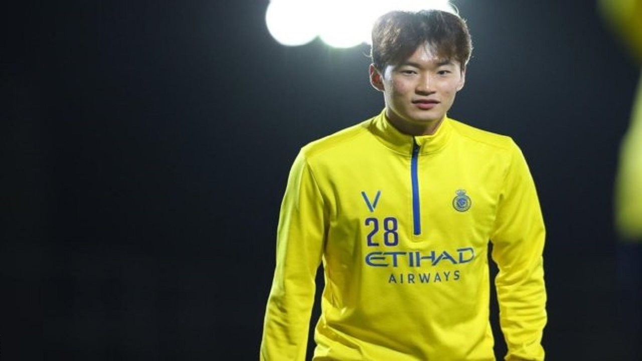 قرار ” فيفا ” ضد النصر يمنعه من تسجيل لاعب بديل لكيم جين سو