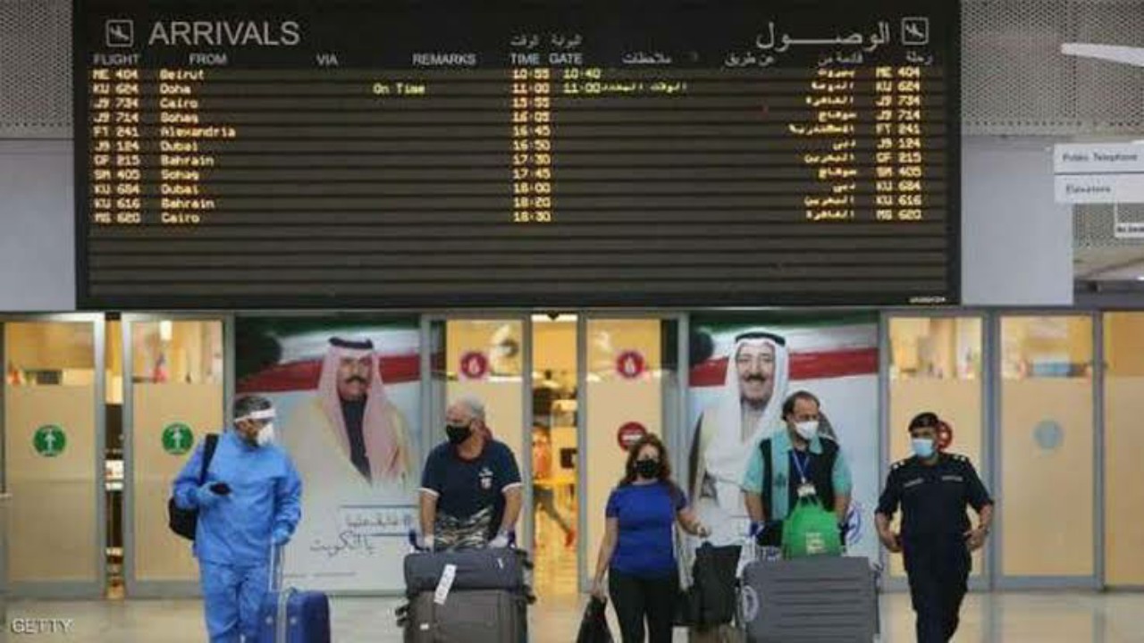 الكويت تفرض رسومًا جديدة على القادمين والمغادرين وتعلن عن موعد تطبيقها 