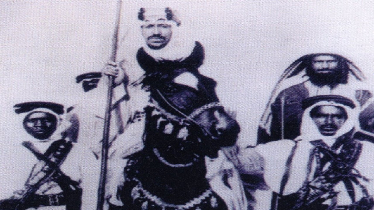 صورة تاريخية للملك سعود أثناء مشاركته في توحيد البلاد