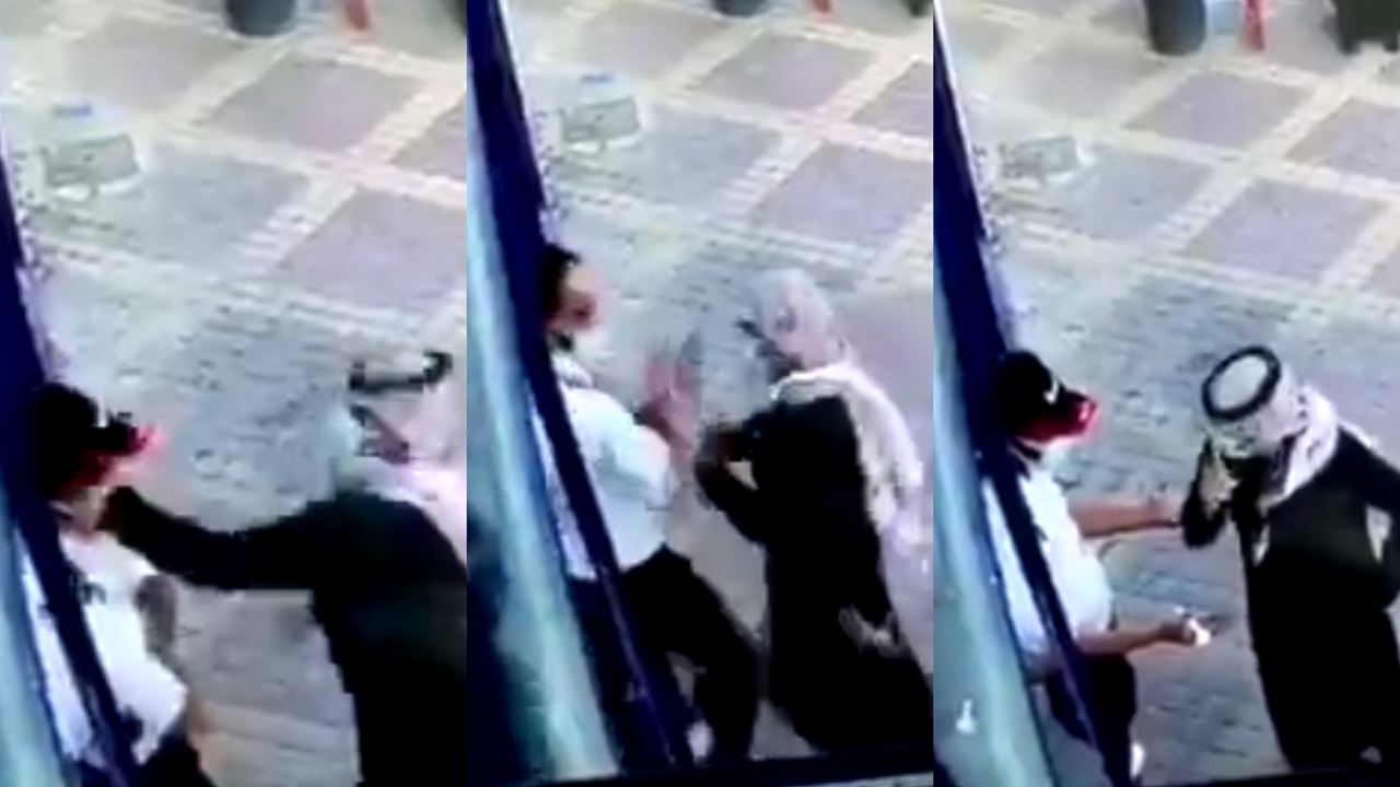 بالفيديو.. مواطن يصفع حارس أمن بسبب ” توكلنا “