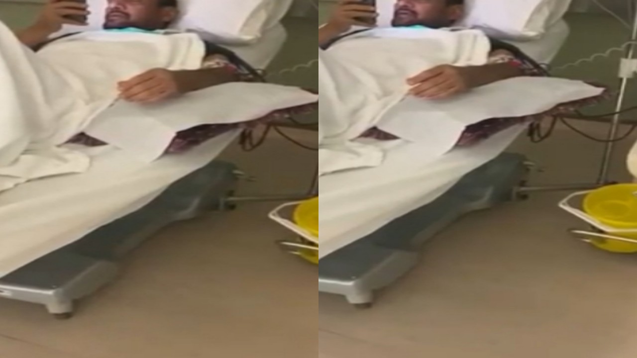 بالفيديو.. معلم يتحدى المرض ويشرح لطلابه أثناء غسيل الكلى بالشرقية