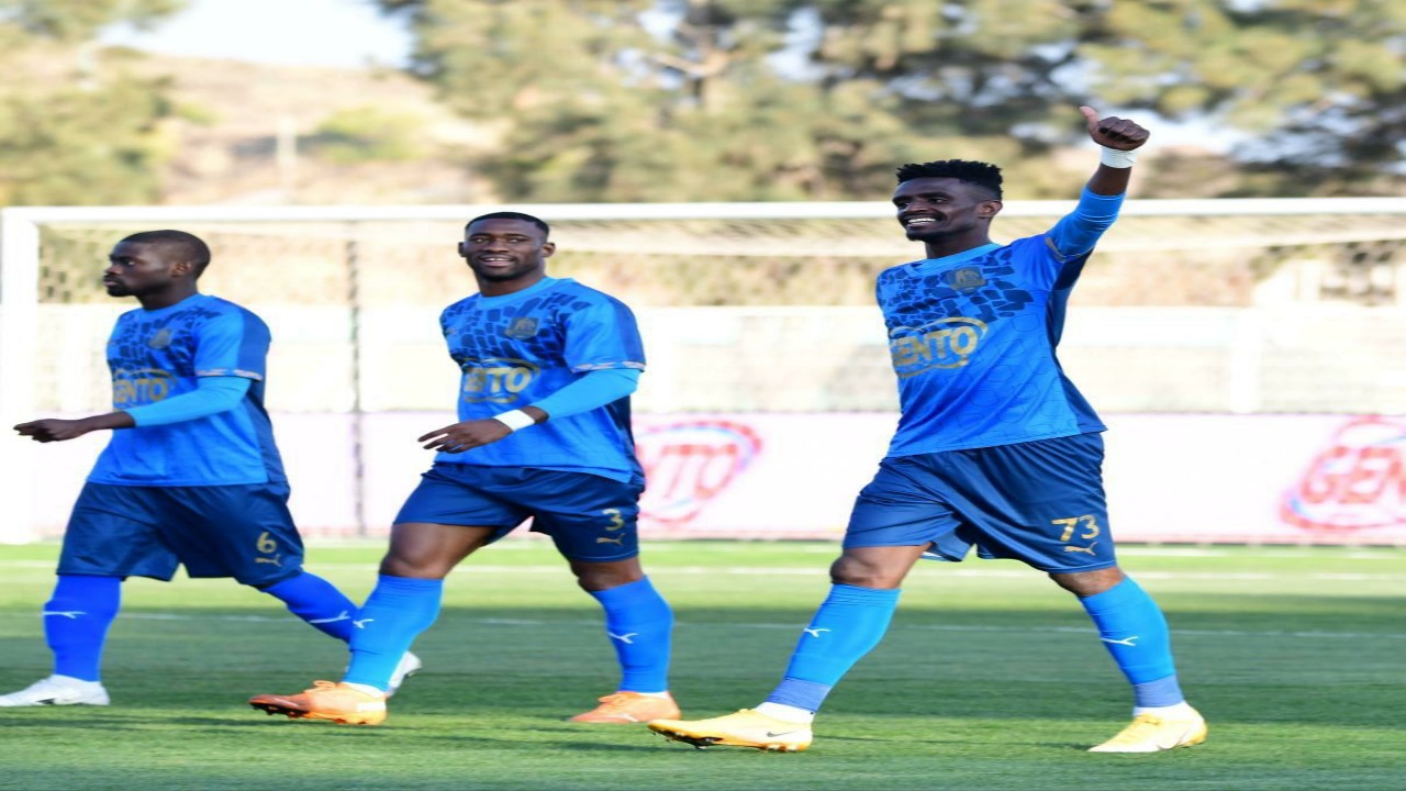 العين يتعادل مع ضمك