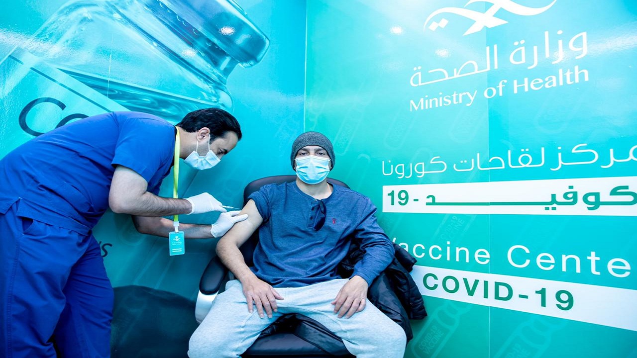 صحة حفر الباطن تواصل لليوم الثاني تقديم لقاح كورونا بالمحافظة