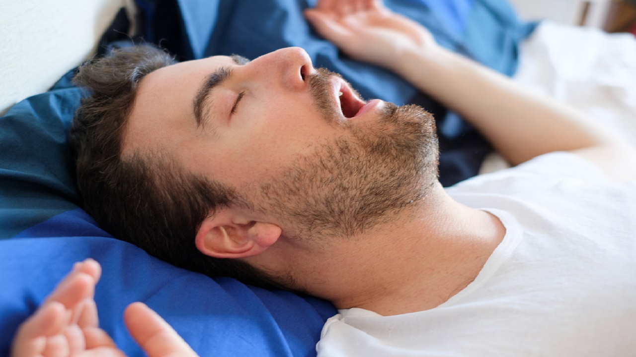 نصائح هامة لتقليل مشكلة الشخير أثناء النوم