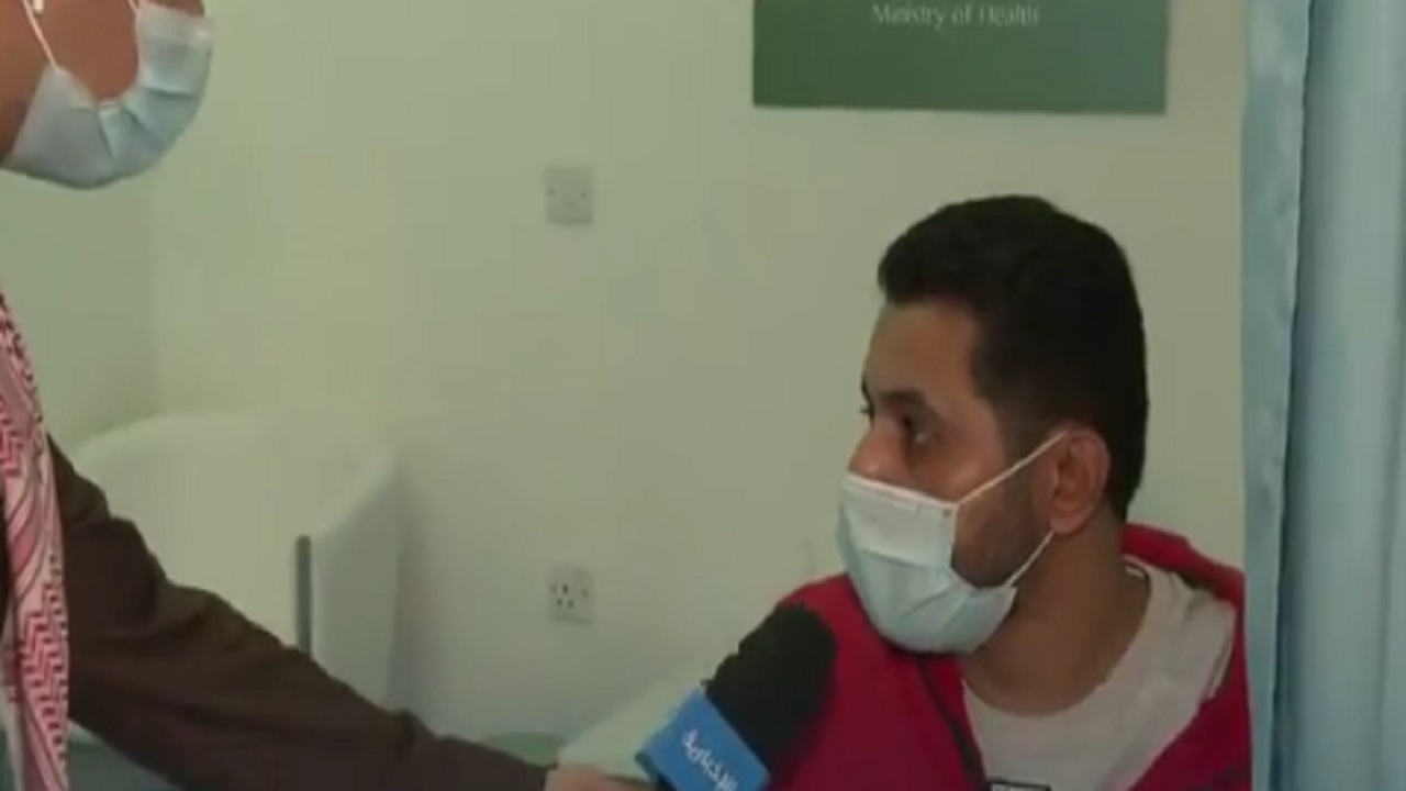 بالفيديو .. مواطن بعد أخذ كورونا: استقبلونا بحفاوة والإجراءات ميسرة