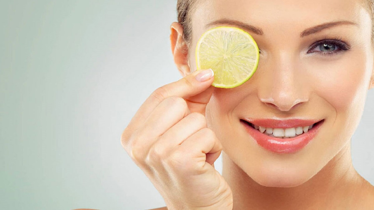 وصفة الليمون للتخلص من تجاعيد حول الفم