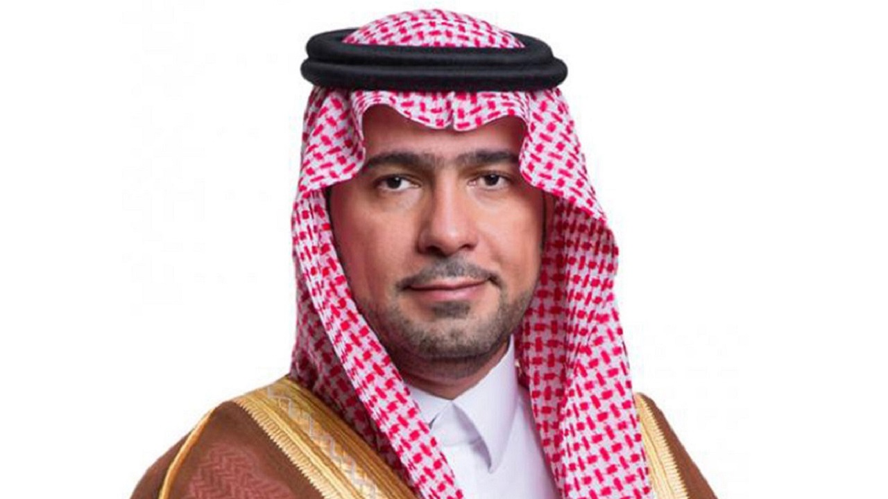 “الحقيل” يوجه بالإغلاق الفوري للمنشآت غير الملتزمة بالاحترازات