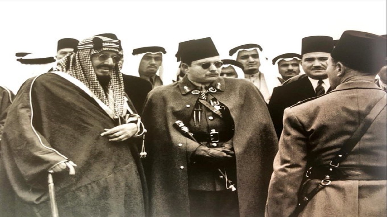 صورة نادرة للملك عبد العزيز مع الملك فاروق في القاهرة
