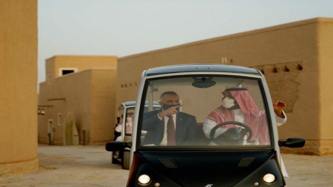 ولي العهد يصطحب رئيس وزراء العراق في جولة بالدرعية